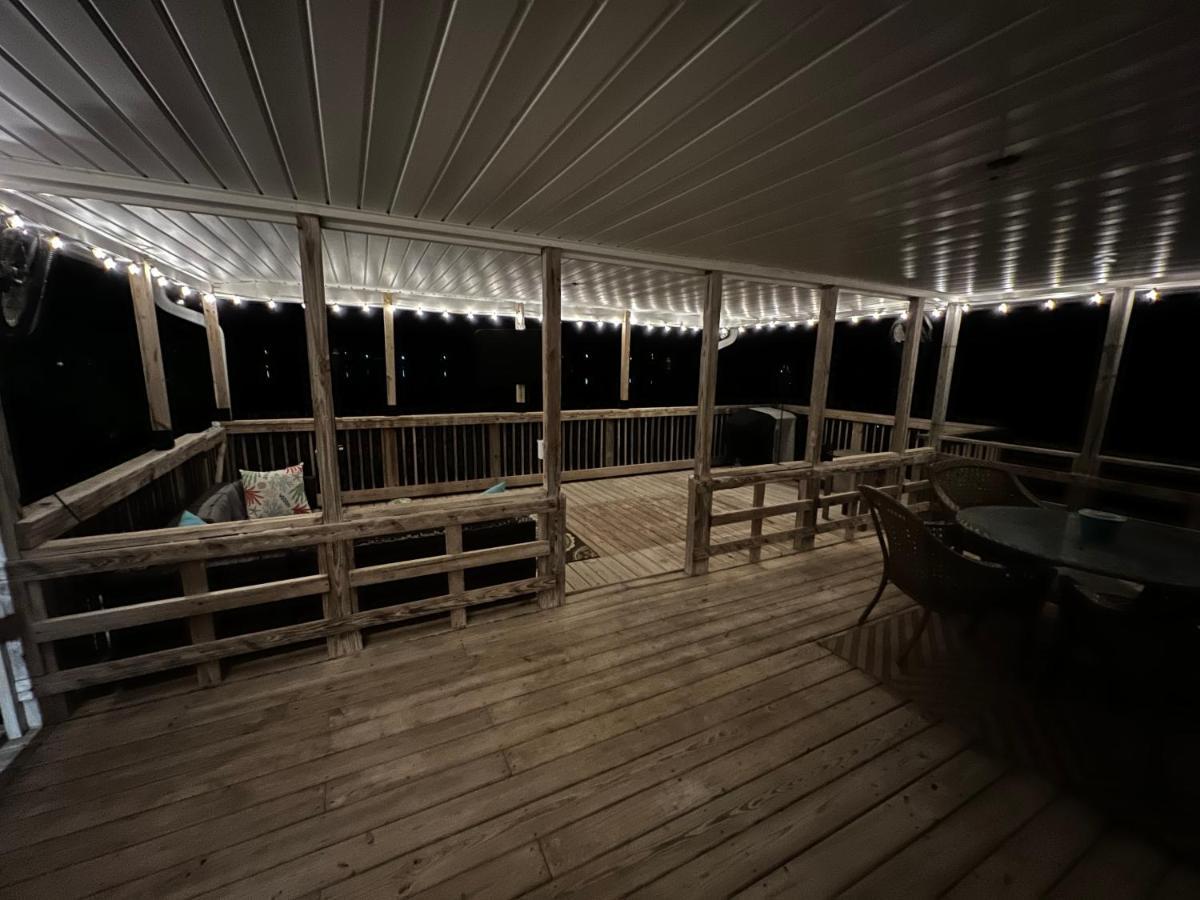 The Fifth Promise - A Cozy Lakehouse Retreat 치프레이 외부 사진